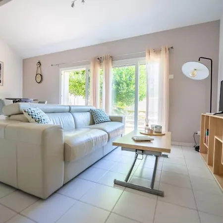 Appartement L'Ecrin De Lumiere - Residence Kiwi Aytre Exterior photo